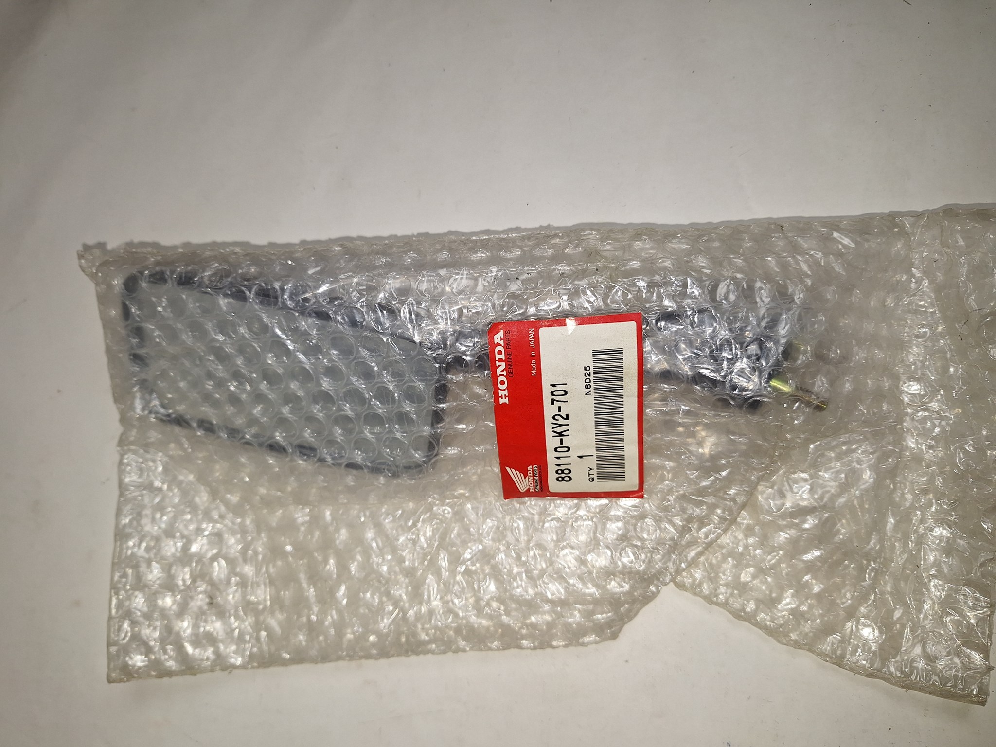 Picture of RUECKSPIEGEL  88110-KY2-701